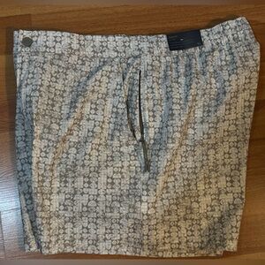 VRST 5” white & Silver Geo resort shorts